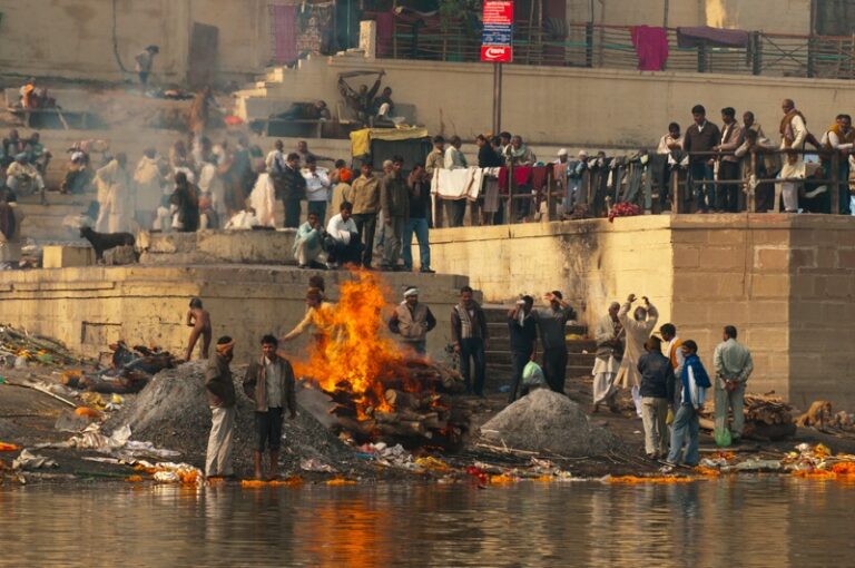 Варанаси: священный город на берегу реки Ганг