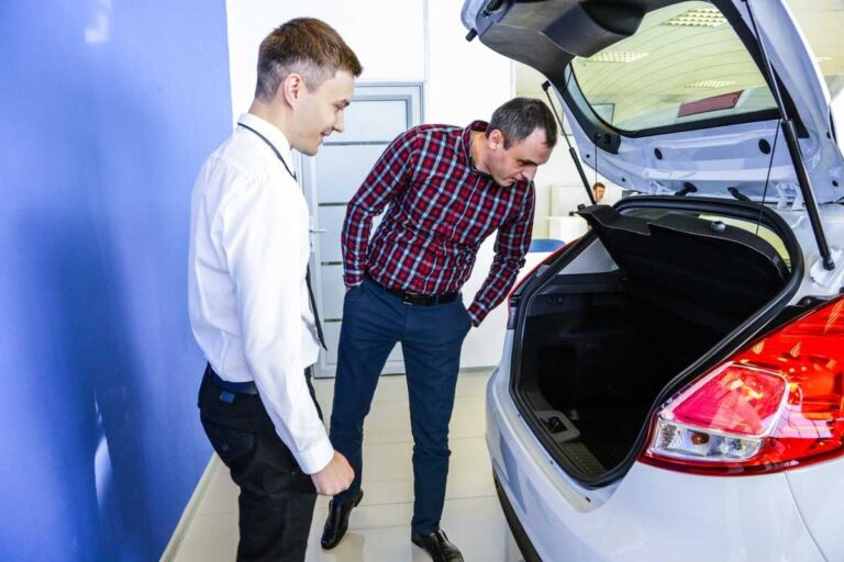 На что нужно обращать внимание перед покупкой подержанного автомобиля?