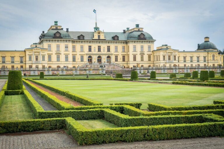 Замок Дроттнингхольм: легендарная резиденция шведской королевской семьи