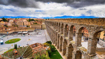 Сеговия: акведук и королевский дворец