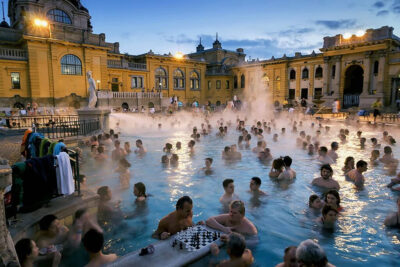 Европейские города, где можно окунуться в термальные источники
